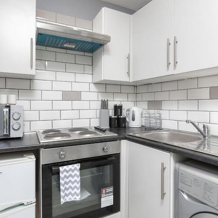 Luxe Living Apartment Стоктън он Тийс Екстериор снимка