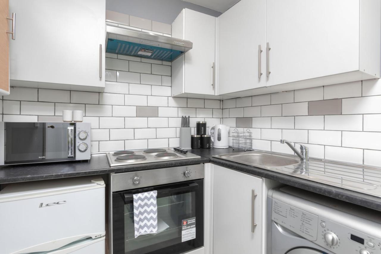 Luxe Living Apartment Стоктън он Тийс Екстериор снимка
